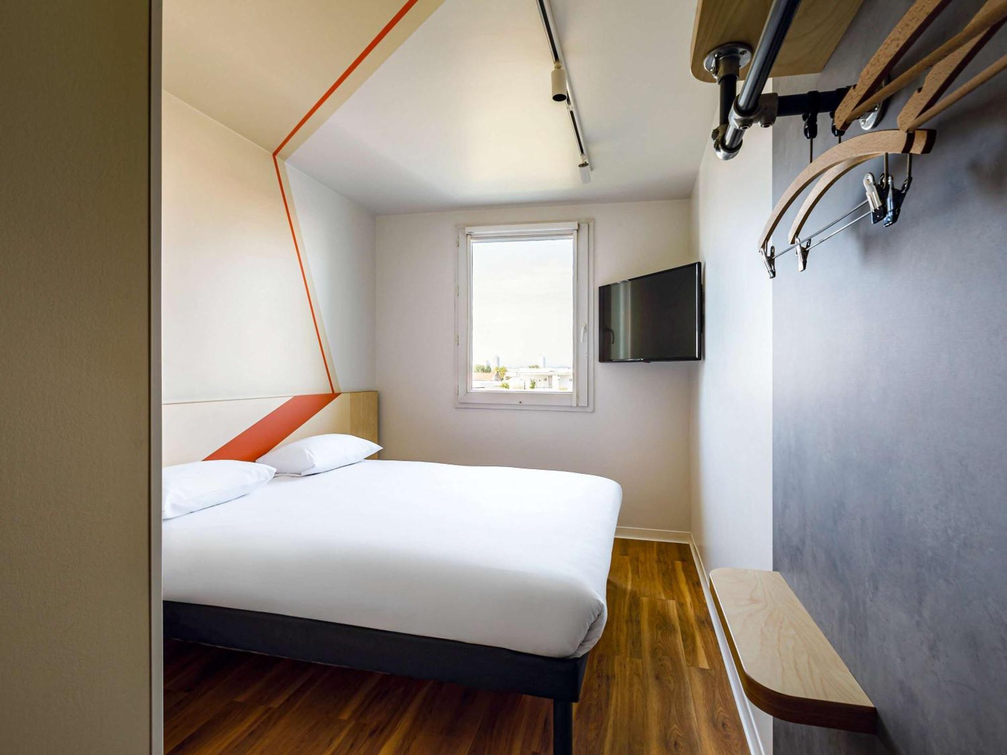 Ibis Budget Lyon Віллербанн Екстер'єр фото